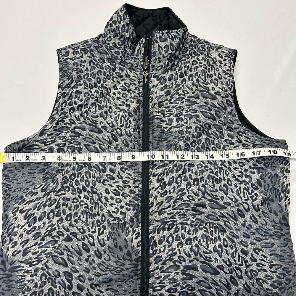 Womens Quilted Animal Print Vest Size M Reversible Full Zip Pockets Gorpcore - Picture 9 of 12
